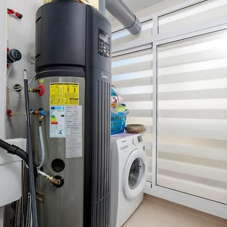דירה Awesome 3 Bedroom Apt, Wifi, Pool & Parking Rdr240 אסטפונה