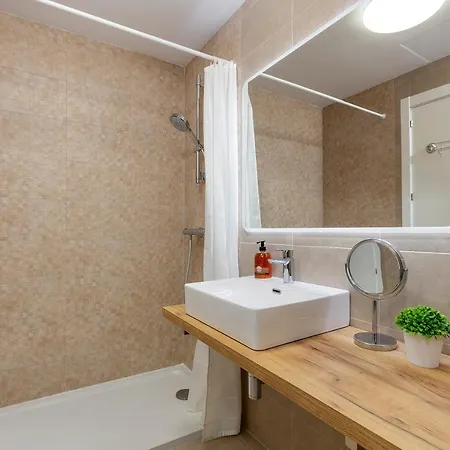 Awesome 3 Bedroom Apt, Wifi, Pool & Parking Rdr240 Estepona
